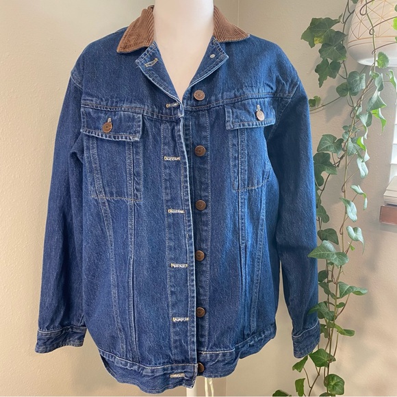 Willow Bend Jean Jacket Denim Jacket with Cabin Scene
Size Medium - Picture 2 of 11